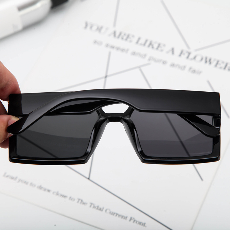 Fashion Sunglasses Model 8831 Image 9