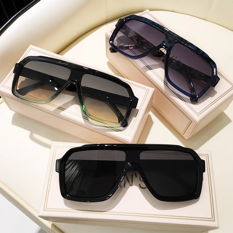 Retro Classic Oversized Square Pilot Sunglasses Flat Top Full Rim PC Frame Fashion Eyewear for Outdoor Vacation Street Style