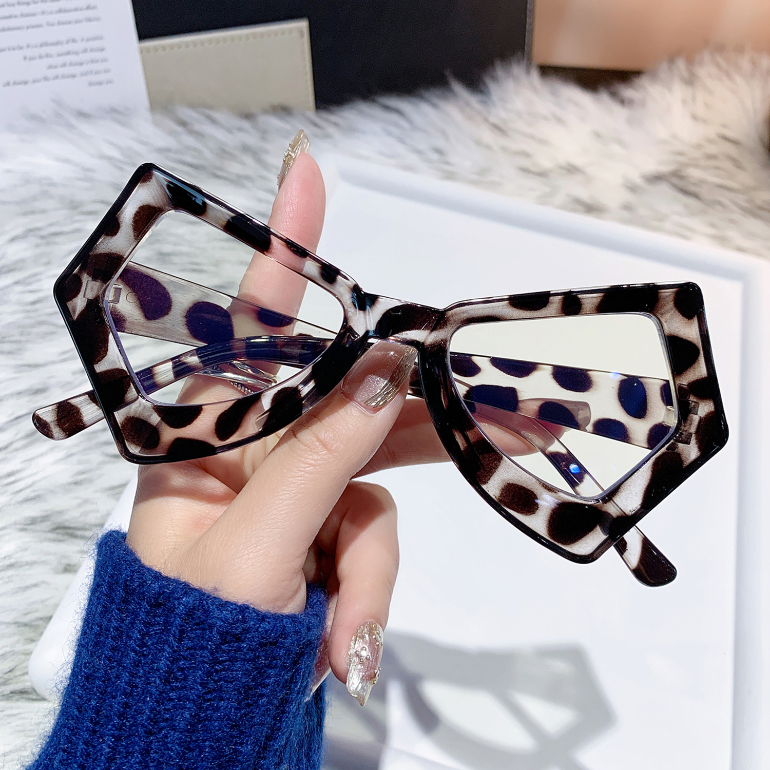 Women's Oversized Cat Eye Eyeglasses Wholesale 4 Pcs Set Full Rim PC Frame Clear Lens Fashion Street Decor Eyewear